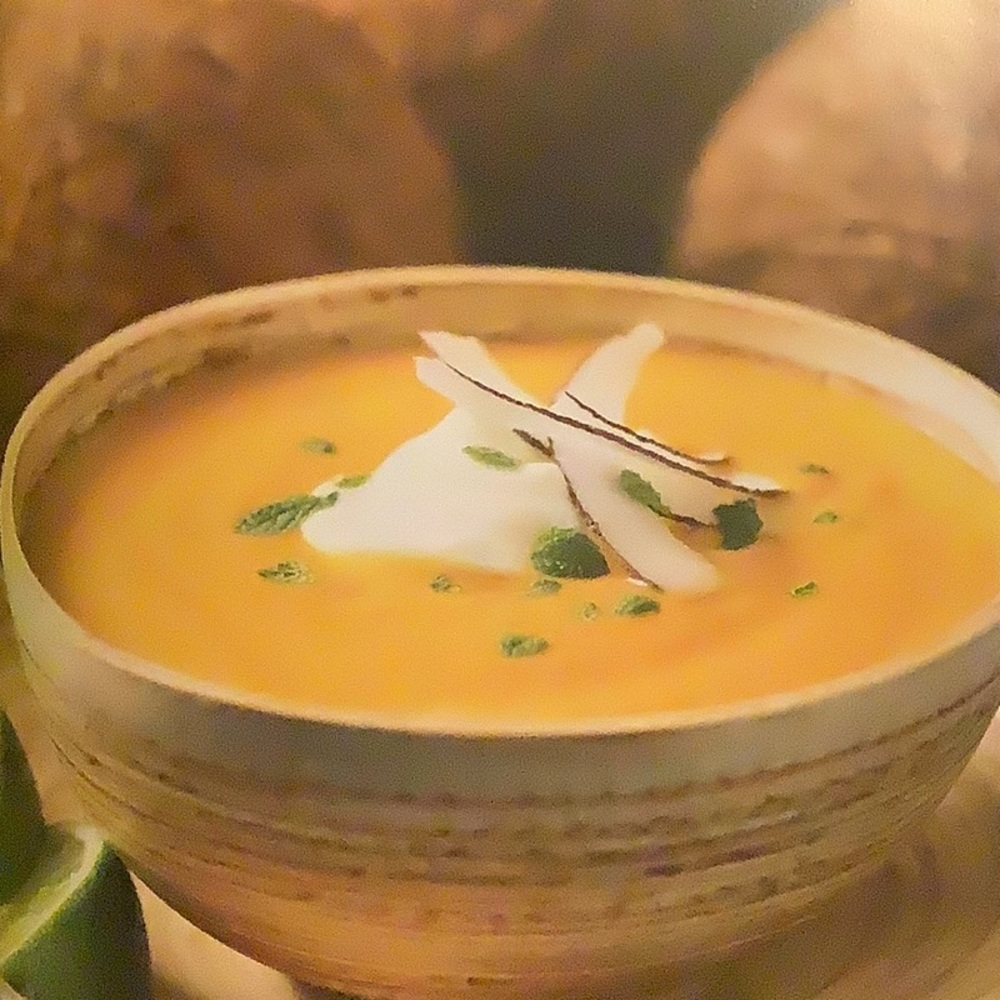 The complete coconut cookbook, in great shape. - Picture 8 of 10